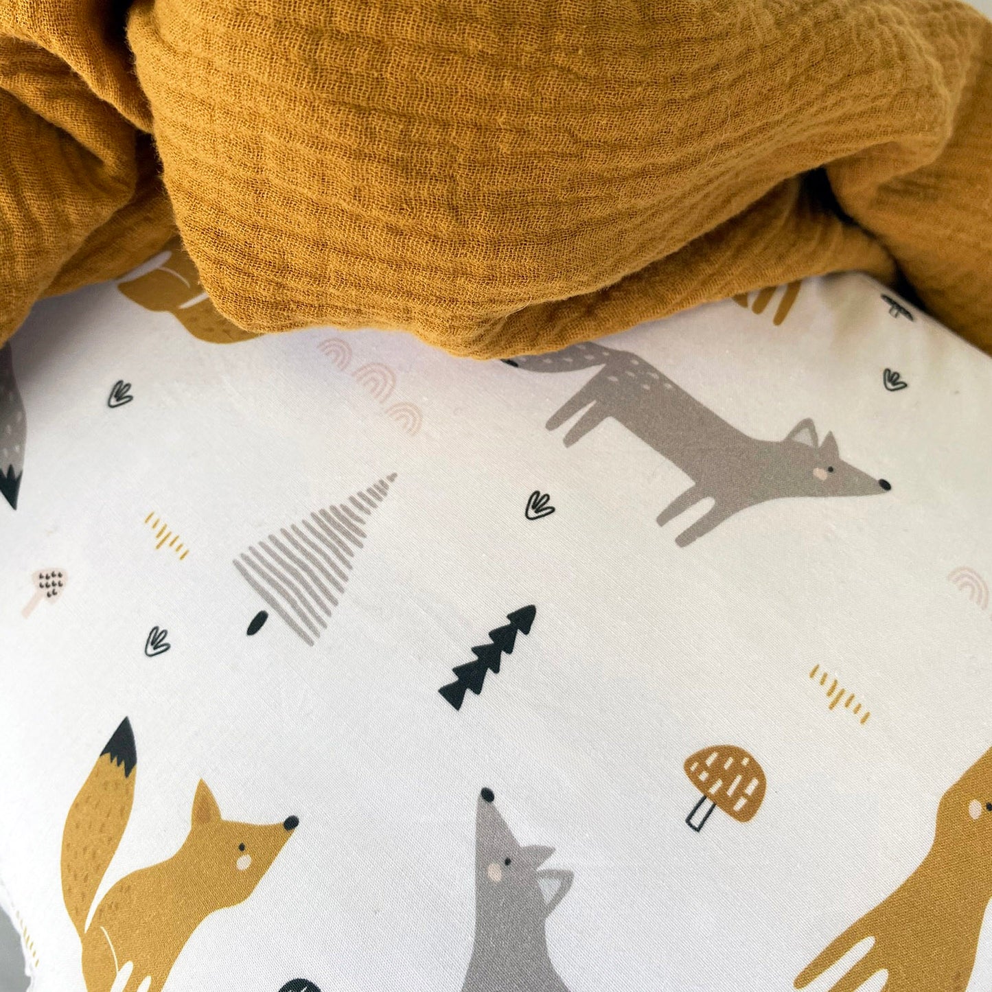 Scandi Fox (gold)